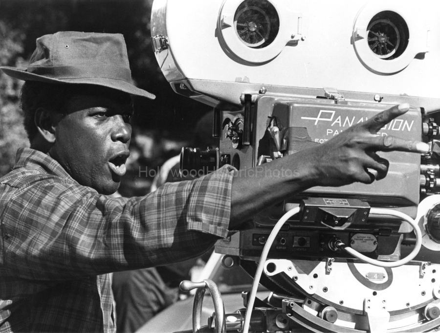 Sidney Poitier 1974 WM.jpg